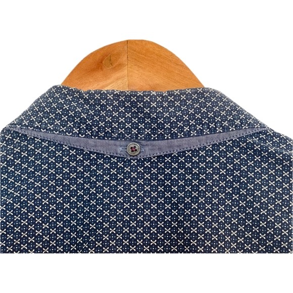Ted Baker Geometric Blue & White Long Sleeve Button Up w/ Contrast Detail; UK 4 - Picture 4 of 12